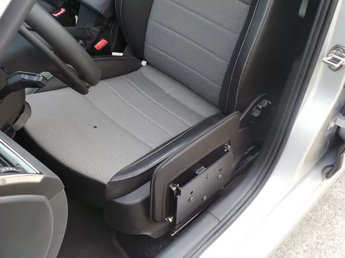 Advantages of Seat Side Panel