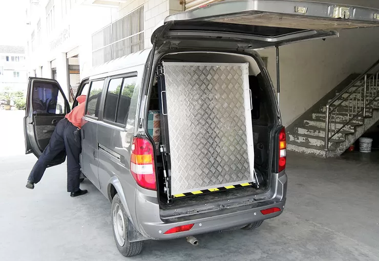 bmwr-2-wheelchair-ramp-6.jpg