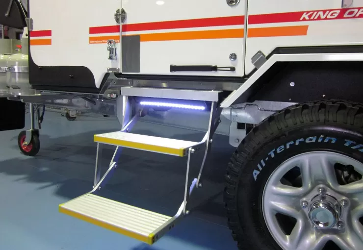 es-f-d-series-electric-double-folding-step-2.jpg