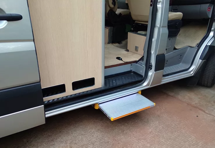 es-s-series-electric-sliding-step-5.jpg