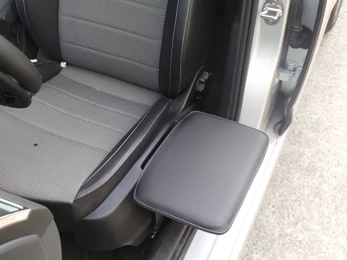 Features of Seat Side Panel