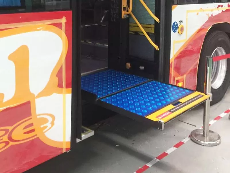 Features of Xinder-Tech Bus Wheelchair Lift