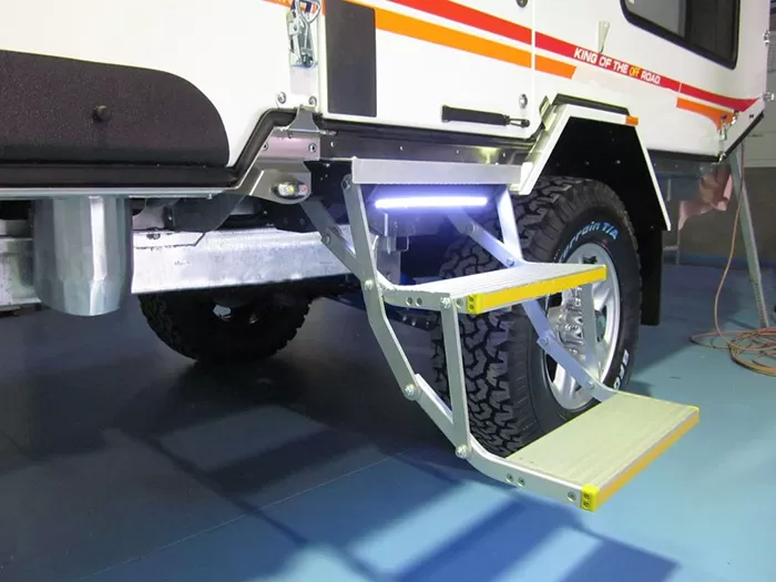 Features of Xinder-Tech Folding Step