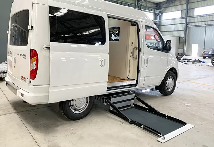 mini-uvl-wheelchair-lift-4.jpg