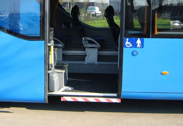 mwr-v-manual-wheelchair-ramp-5.jpg