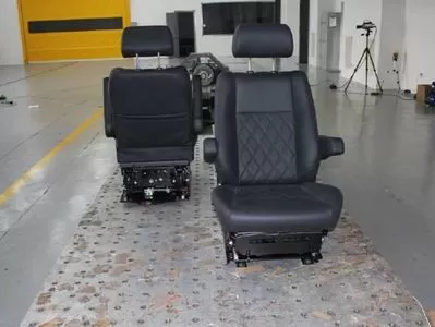 s-lift-rotary-lifting-seat-passed-the-impact-test-3.webp