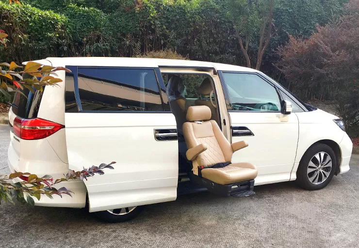 slift-pro-v1-swivel-seat-2.jpg