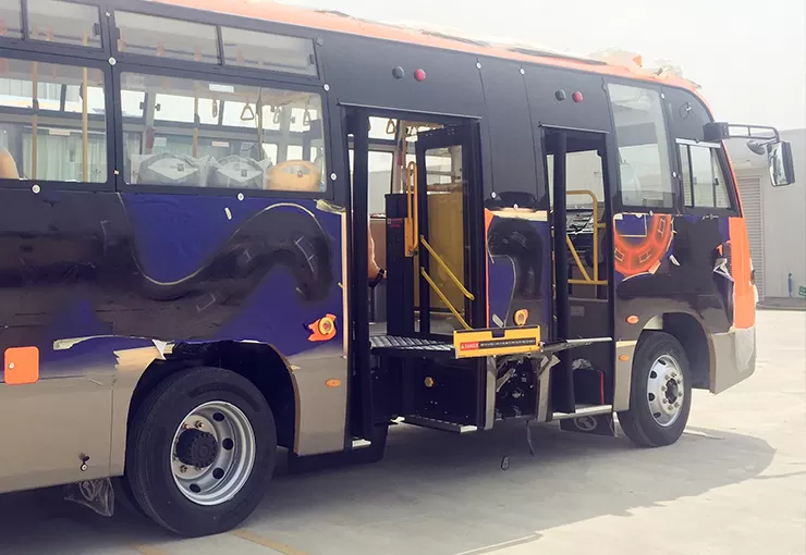 step-b-1200-wheelchair-lift-semi-automatic-5.jpg