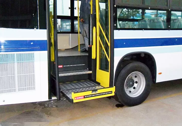 step-b-1200-wheelchair-lift-semi-automatic-6.jpg