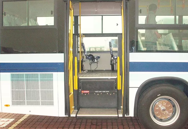 STEP-B-1200 Wheelchair Lift (Semi-Automatic)