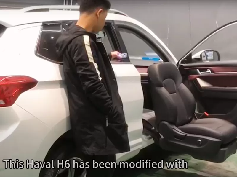 This Haval H6 modified with Xinder-Tech Swivel Seat