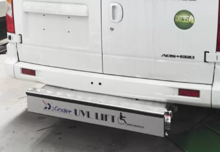 uvl-f-700-scissor-wheelchair-lift-2.jpg