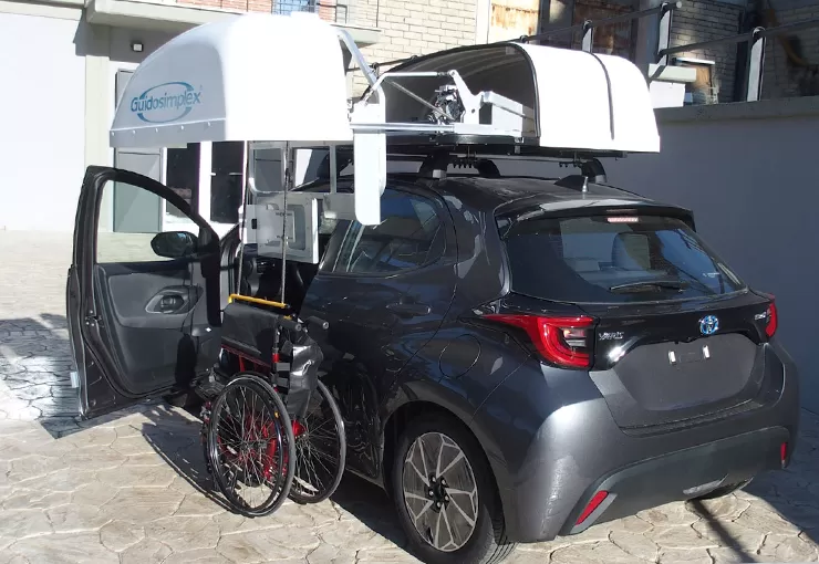 wct-wheelchair-car-roof-box-3.jpg