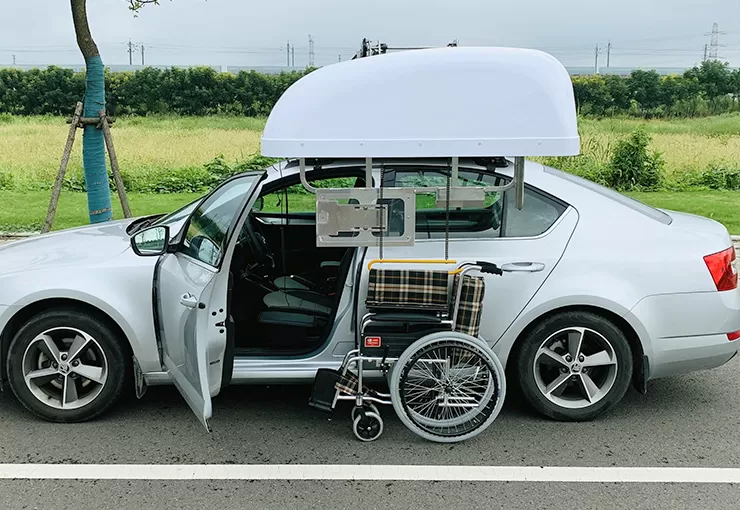 wct-wheelchair-car-roof-box-6.jpg