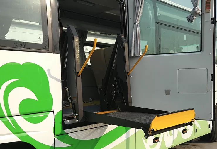 wl-d-1300-720-wheelchair-lift-2.jpg